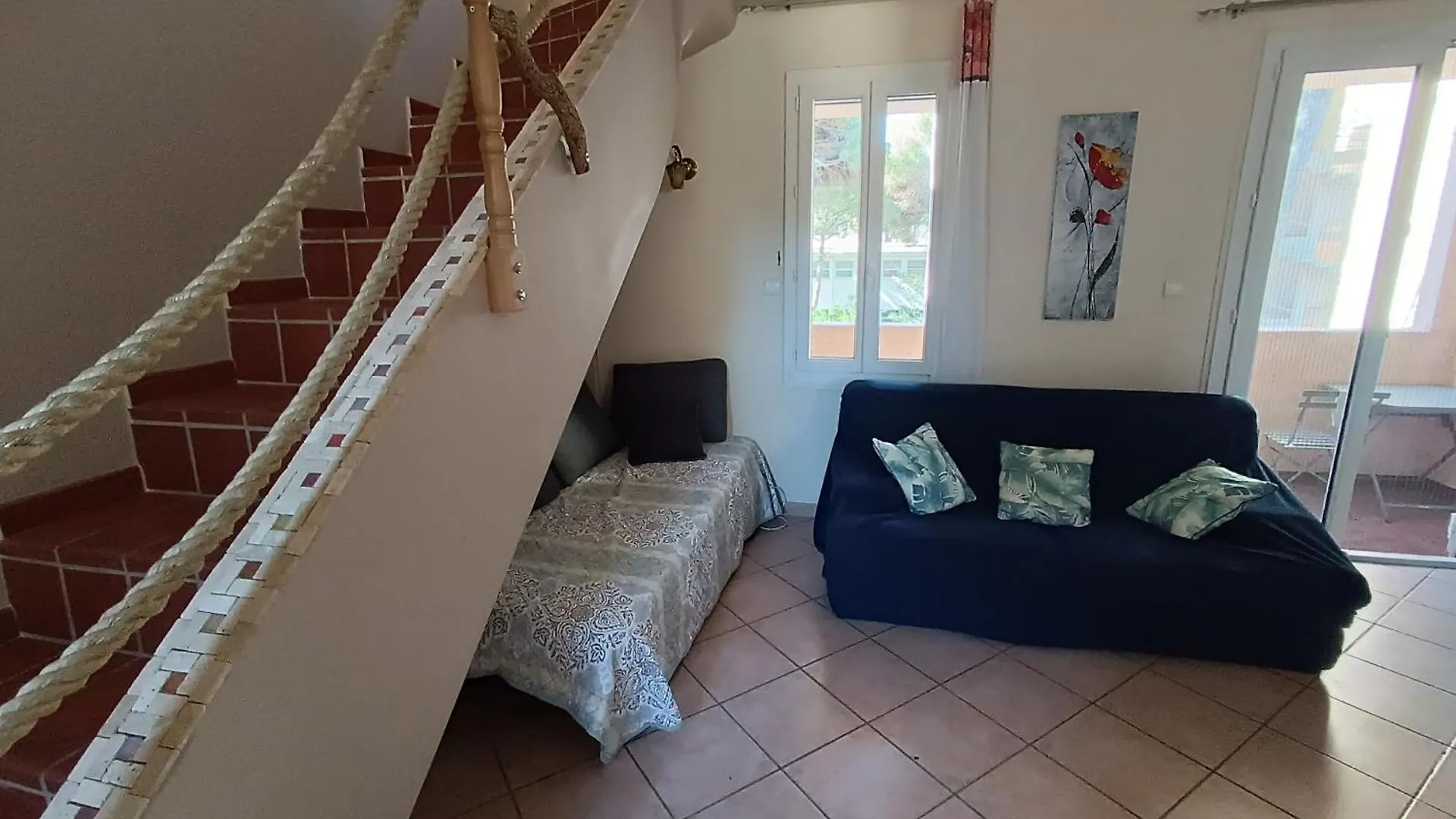Appart Au Calme, Climatise, Avec Parking, 2 Pas Des Plages, Hyeres Le Port Apartment